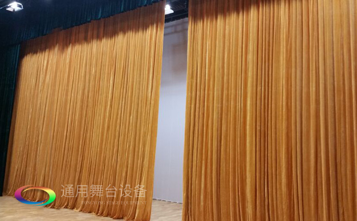 大幕類型、開(kāi)啟方式！泰州舞臺(tái)大幕廠家——通用舞臺(tái)吊桿，主要用于演出開(kāi)始、結(jié)束的舞臺(tái)啟閉,有時(shí)也用作場(chǎng)幕使用