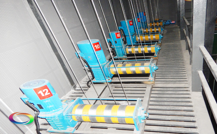 舞臺吊桿機：懸吊燈具、幕布、景片等舞臺上空必備機械系統(tǒng)