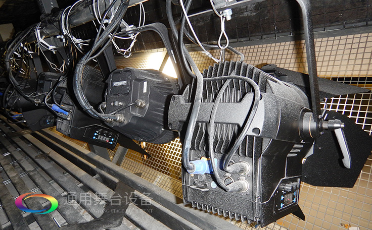 舞臺吊桿、繩索、舞臺臺上下機械及系統等維護檢修