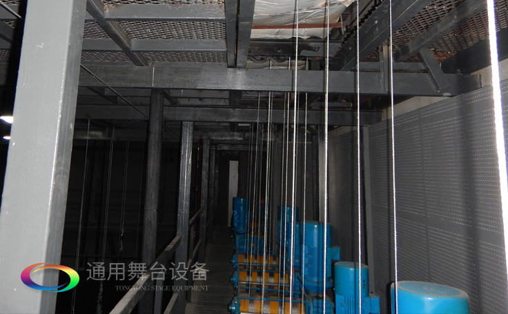 通用舞臺吊桿行業(yè)定制化舞臺機械解決方案及高效服務(wù)