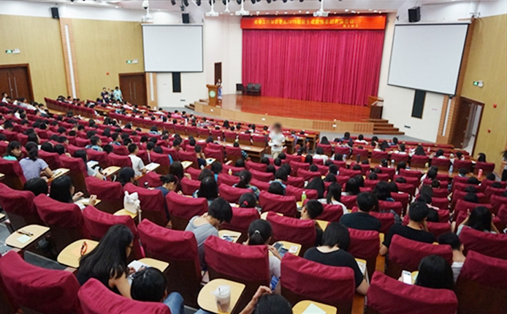 靚爆鏡的廣科院松山湖新校區多功能報告廳！報告廳舞臺機械及舞臺吊桿等建設項目由通用舞臺承建