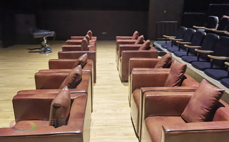 夯實(shí)城市文化產(chǎn)業(yè)基礎(chǔ)，提升城市文化內(nèi)涵！泰州通用舞臺吊桿承接羊城南湖劇院項目順利完工！